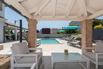 Modern Family Villa with Pool in Premantura