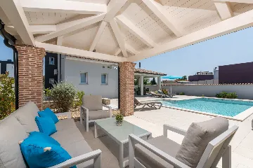 Modern Family Villa with Pool in Premantura