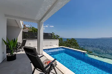 Contemporary Beach Villa With Pool in Omiš