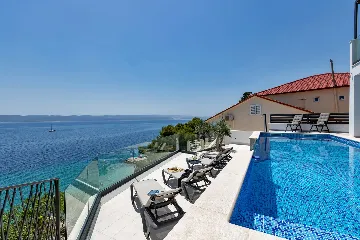 Contemporary Beach Villa With Pool in Omiš