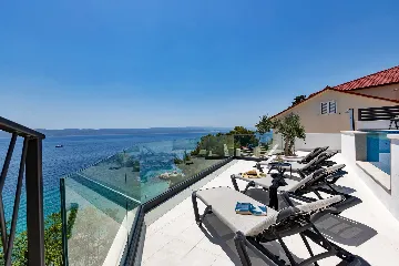 Contemporary Beach Villa With Pool in Omiš