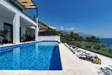 Contemporary Beach Villa With Pool in Omiš