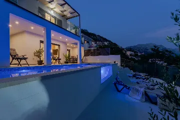 Contemporary Beach Villa With Pool in Omiš