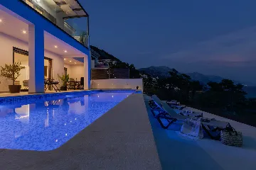 Contemporary Beach Villa With Pool in Omiš