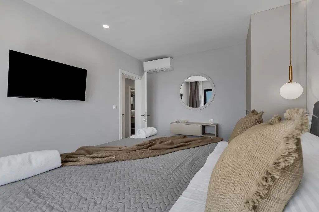 Contemporary Beach Villa With Pool in Omiš
