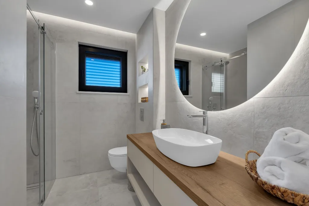 Contemporary Beach Villa With Pool in Omiš