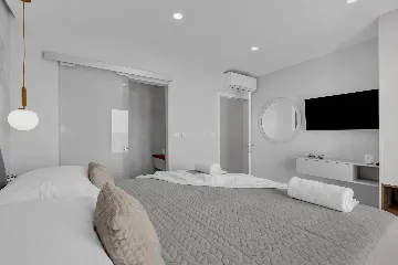 Contemporary Beach Villa With Pool in Omiš