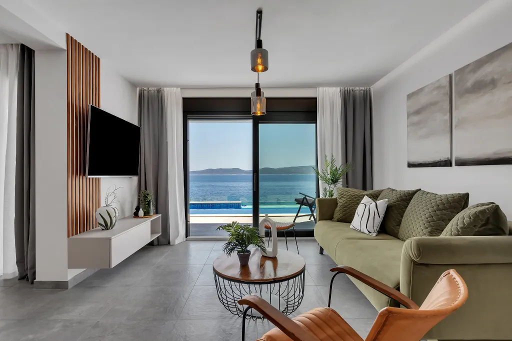 Contemporary Beach Villa With Pool in Omiš