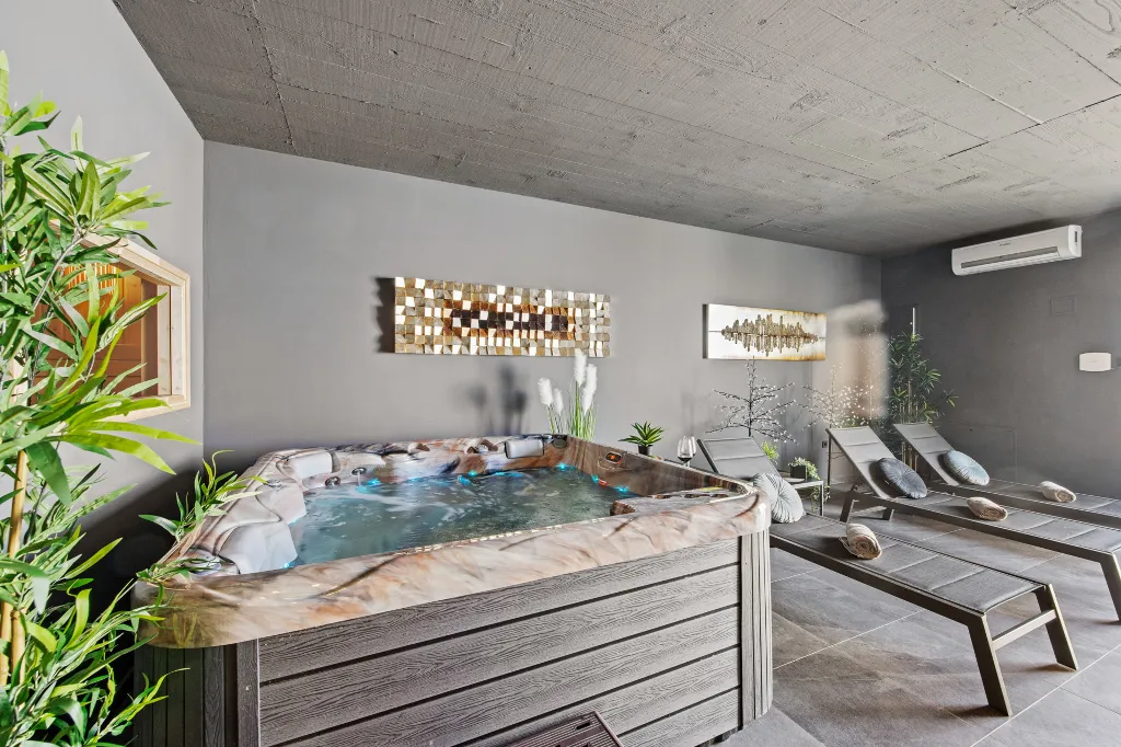 Seaside Retreat Villa with Spa and Infinity Pool Medulin