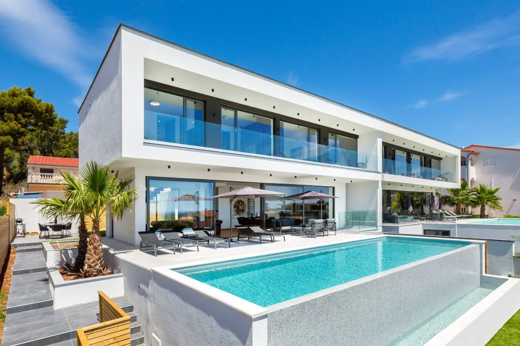 Seaside Retreat Villa with Spa and Infinity Pool Medulin