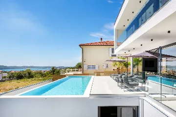 Seaside Retreat Villa with Spa and Infinity Pool Medulin