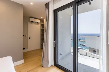 Seaside Villa with Heated Pool in Potomje