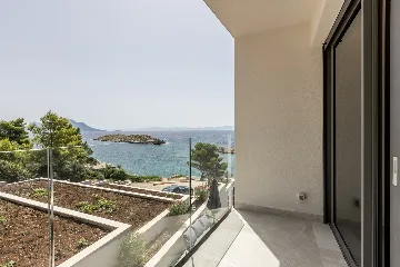 Seaside Villa with Heated Pool in Potomje