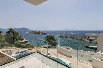 Seaside Villa with Heated Pool in Potomje