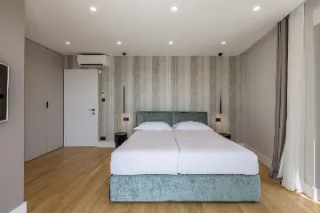 Seaside Villa with Heated Pool in Potomje