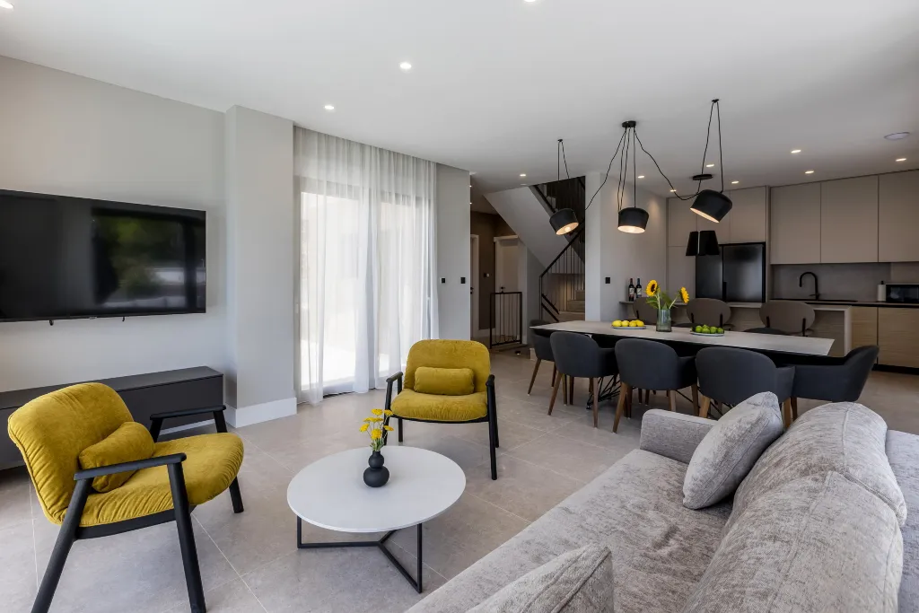 Seaside Villa with Heated Pool in Potomje