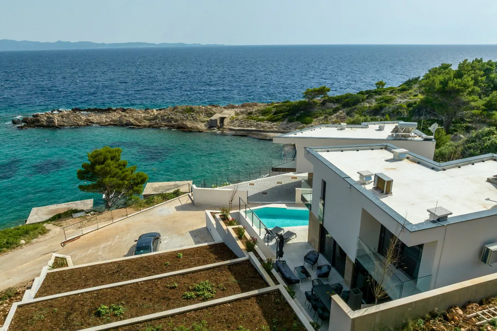 Seaside Villa with Heated Pool in Potomje