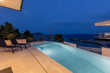 Seaside Villa with Heated Pool in Potomje