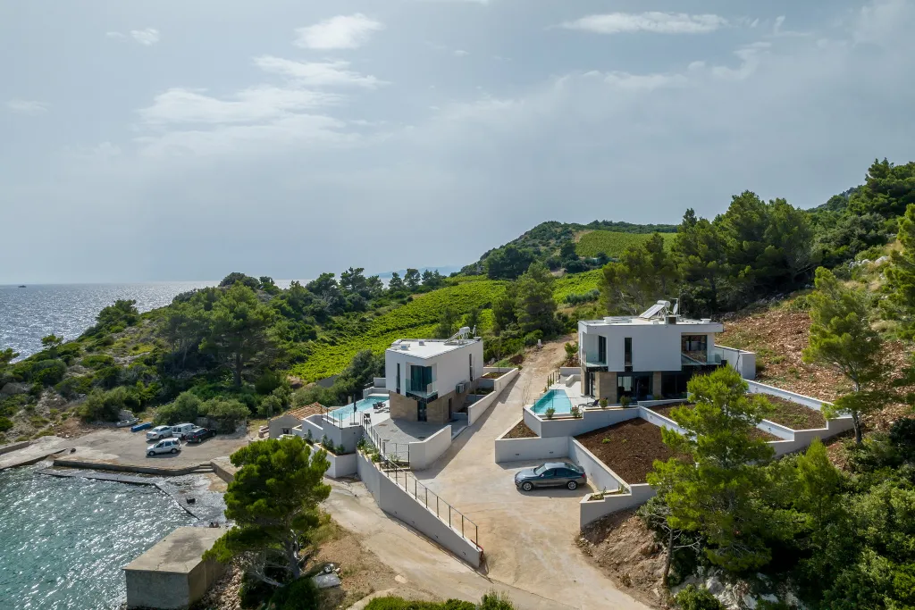 Seaside Villa with Heated Pool in Potomje