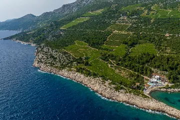 Seaside Villa with Heated Pool in Potomje