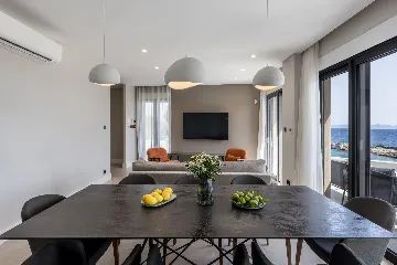 Seaside Retreat Villa with Pool, Potomje