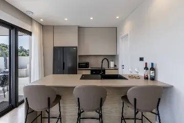 Seaside Retreat Villa with Pool, Potomje