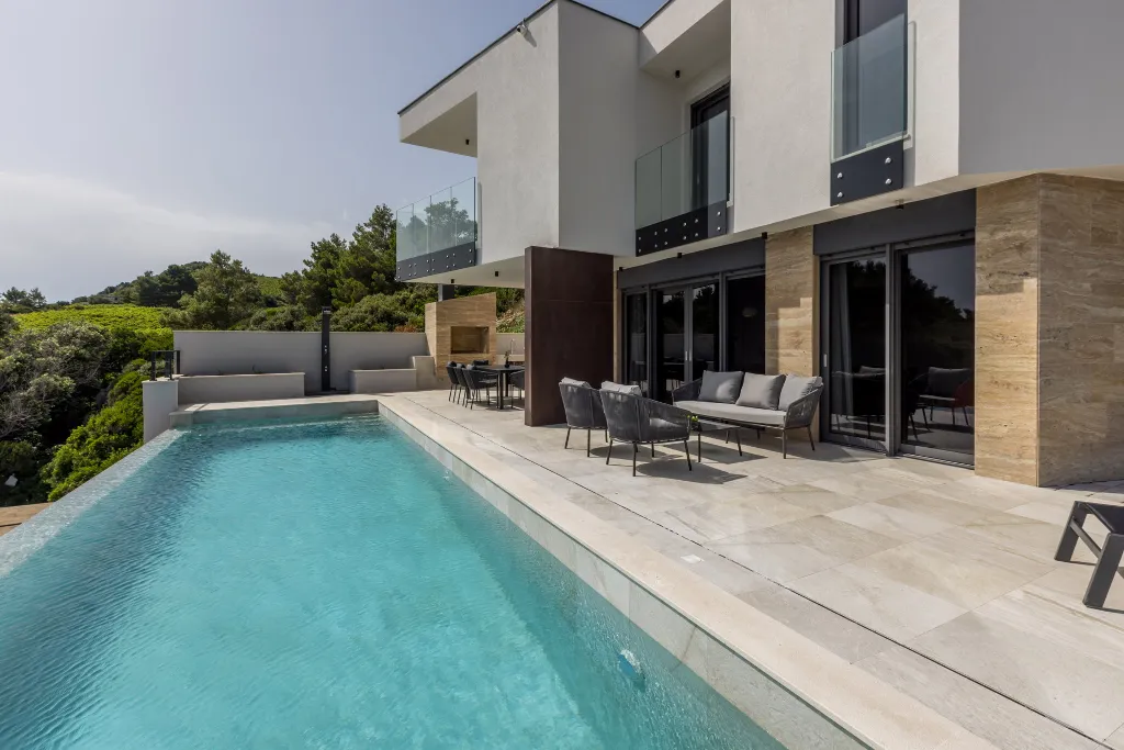 Seaside Retreat Villa with Pool, Potomje