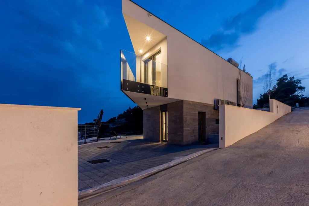 Seaside Retreat Villa with Pool, Potomje
