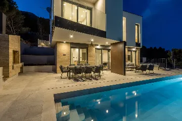 Seaside Retreat Villa with Pool, Potomje