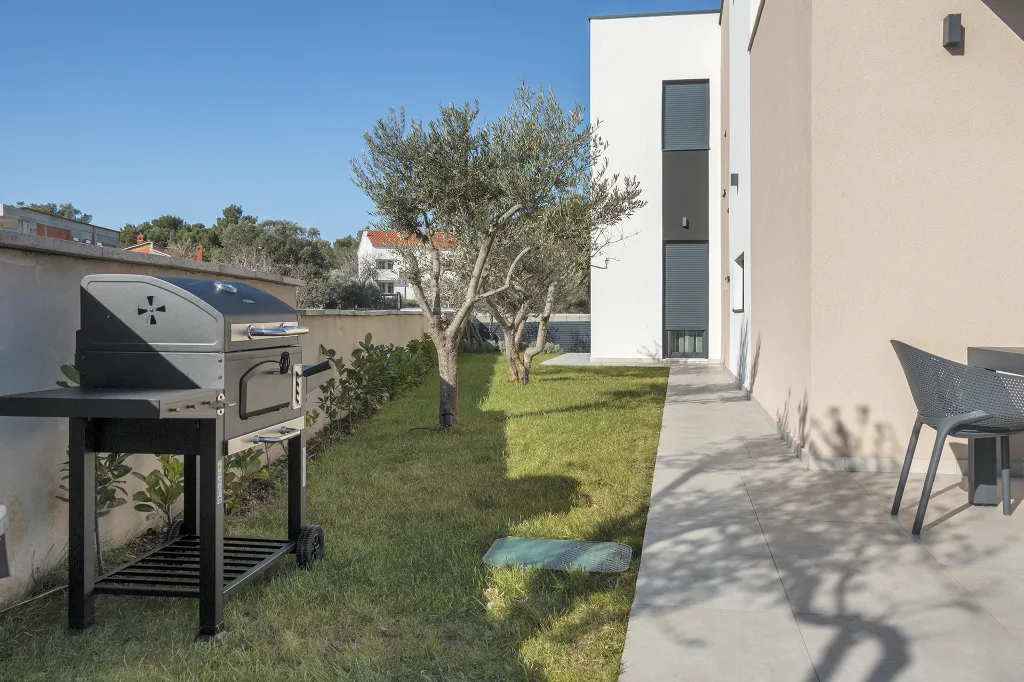 Contemporary Villa with Pool in Premantura