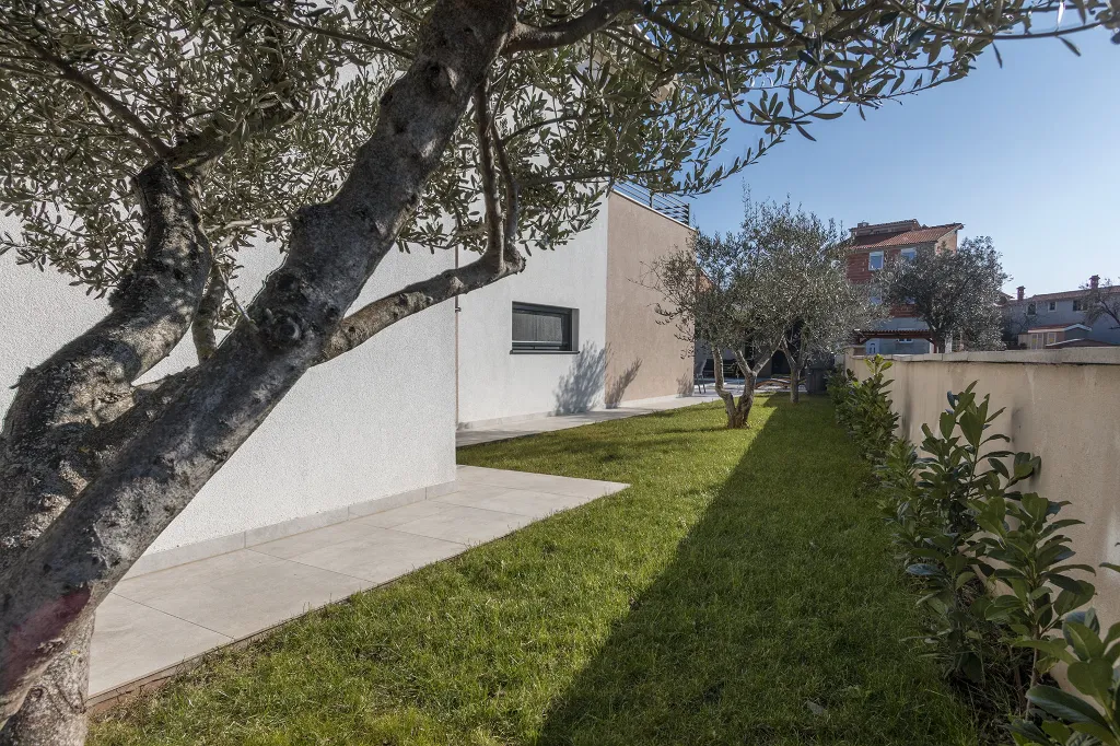 Contemporary Villa with Pool in Premantura
