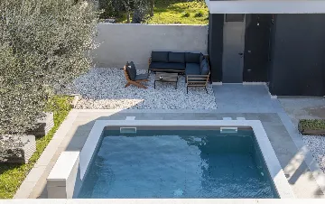 Contemporary Villa with Pool in Premantura