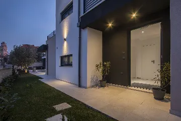 Contemporary Villa with Pool in Premantura