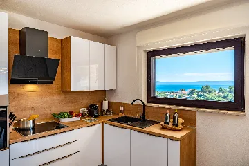 Contemporary Villa with Pool in Selca