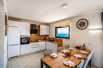 Contemporary Villa with Pool in Selca