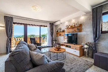 Contemporary Villa with Pool in Selca