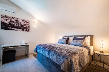 Contemporary Villa with Pool in Selca