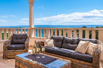 Contemporary Villa with Pool in Selca