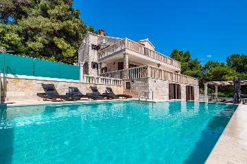 Contemporary Villa with Pool in Selca