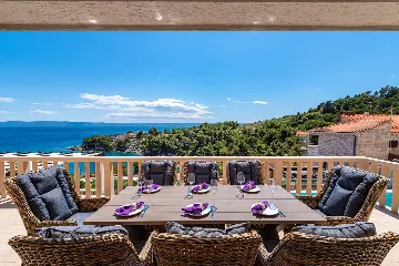 Contemporary Villa with Pool in Selca