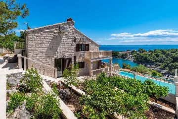 Contemporary Villa with Pool in Selca