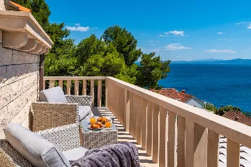 Contemporary Villa with Pool in Selca