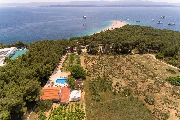 Seaside Family Villa with Pool in Bol