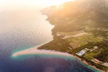 Seaside Family Villa with Pool in Bol