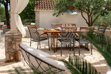 Seaside Family Villa with Pool in Bol