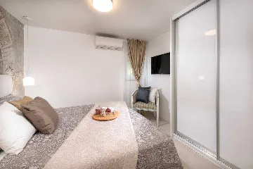 Seaside Family Villa with Pool in Bol