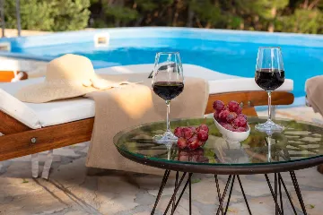 Seaside Family Villa with Pool in Bol