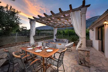 Seaside Family Villa with Pool in Bol