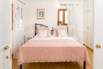 Seaside Villa Retreat with Pool, Bol