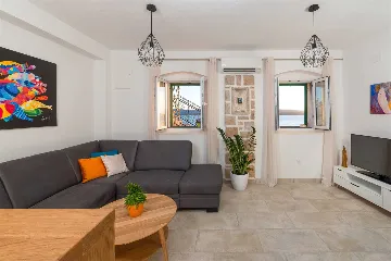 Family Villa with Pool and Sea View, Murvica